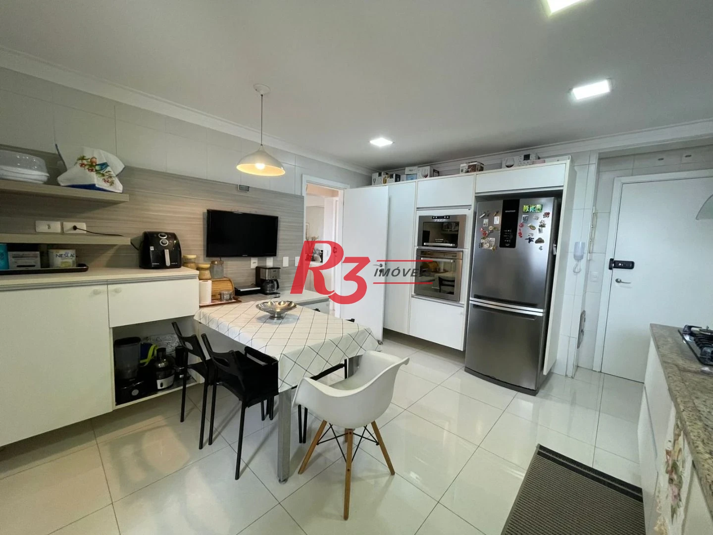 Apartamento com 3 dormitórios à venda, 155 m² por R$ 2.380.000,00 - Embaré - Santos/SP