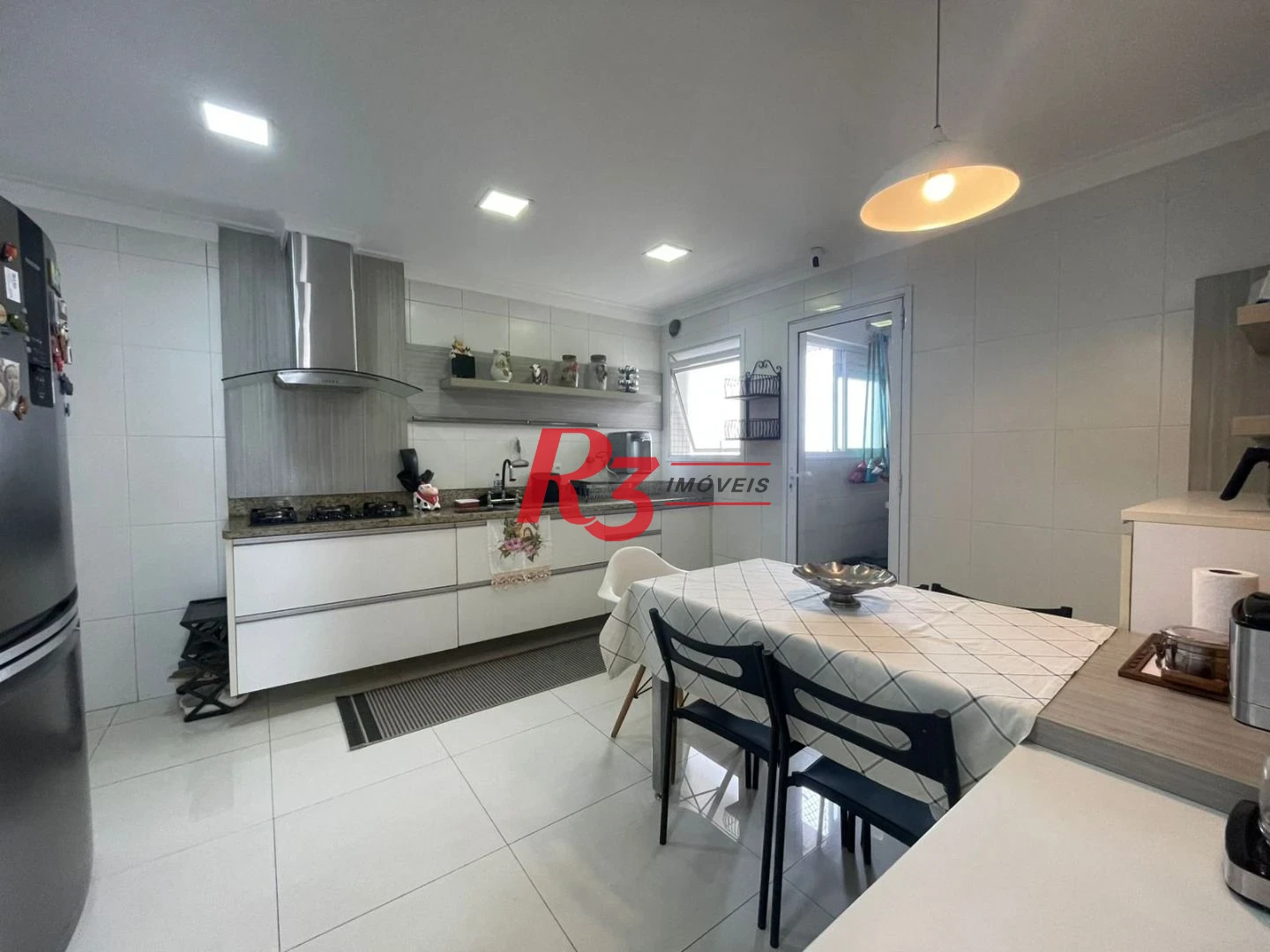 Apartamento com 3 dormitórios à venda, 155 m² por R$ 2.380.000,00 - Embaré - Santos/SP