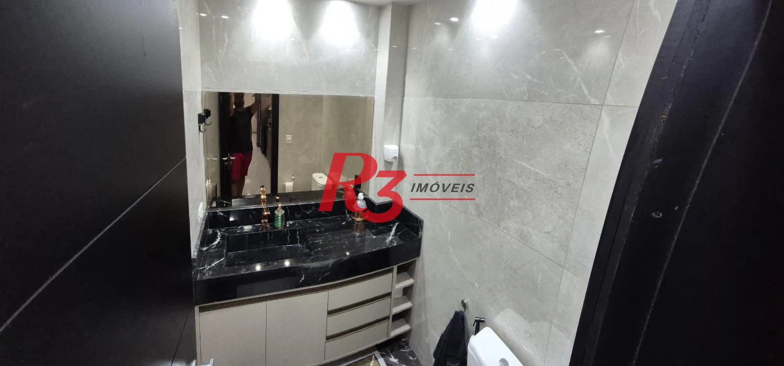 Sobrado com 2 dormitórios à venda, 156 m² por R$ 1.385.000,00 - Embaré - Santos/SP