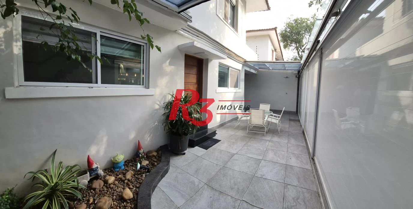 Sobrado com 2 dormitórios à venda, 156 m² por R$ 1.385.000,00 - Embaré - Santos/SP