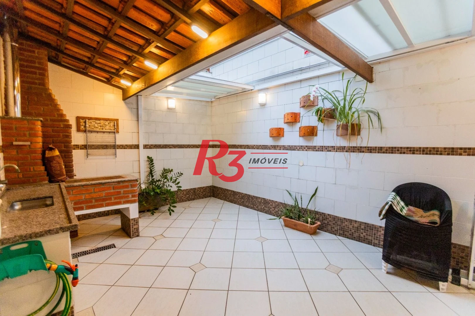 Casa à venda, 162 m² por R$ 990.000,00 - Estuário - Santos/SP