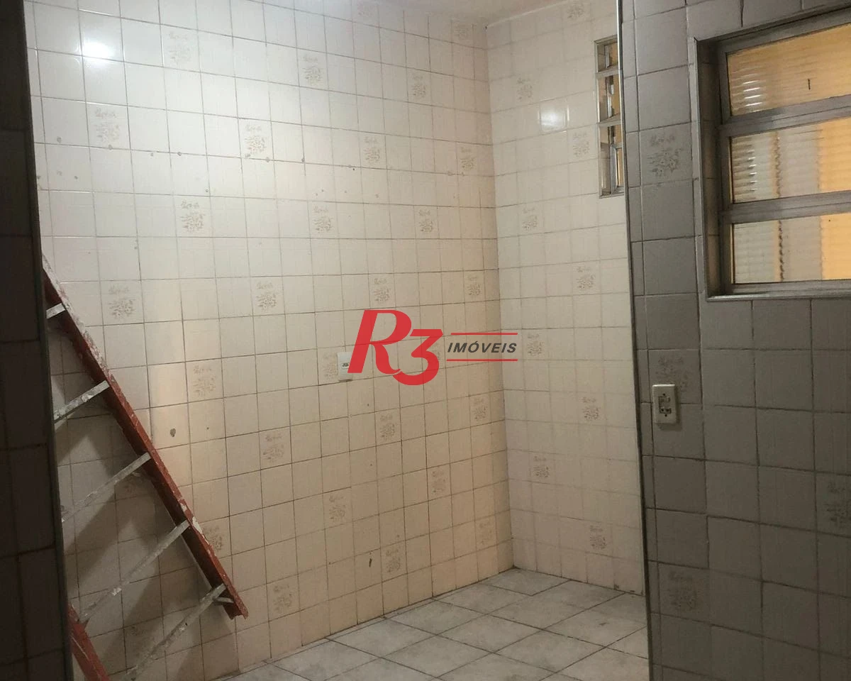 Casa com 6 dormitórios à venda, 200 m² por R$ 300.000,00 - Conjunto Residencial Humaitá - São Vicente/SP