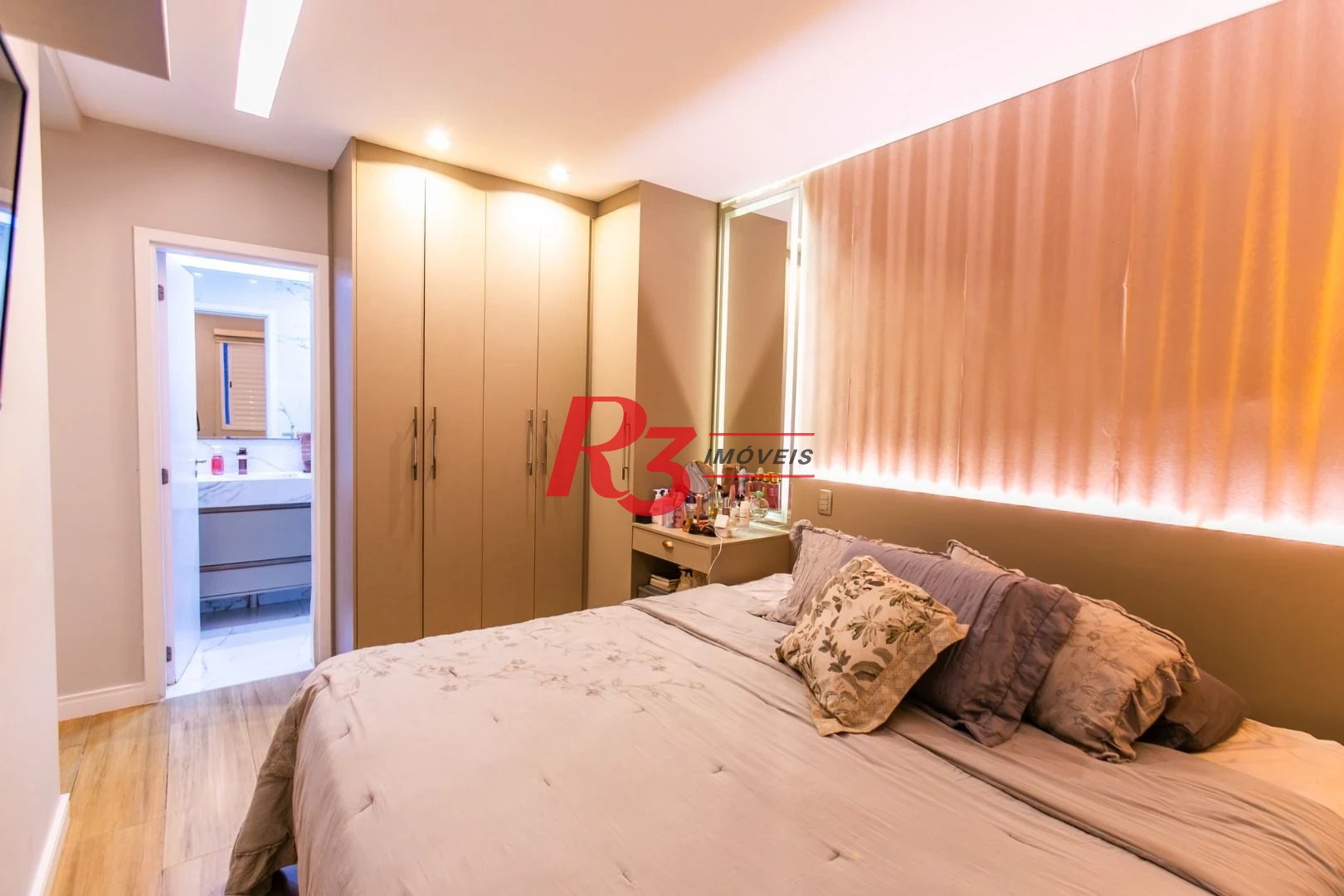 Apartamento à venda, 84 m² por R$ 840.000,00 - Marapé - Santos/SP