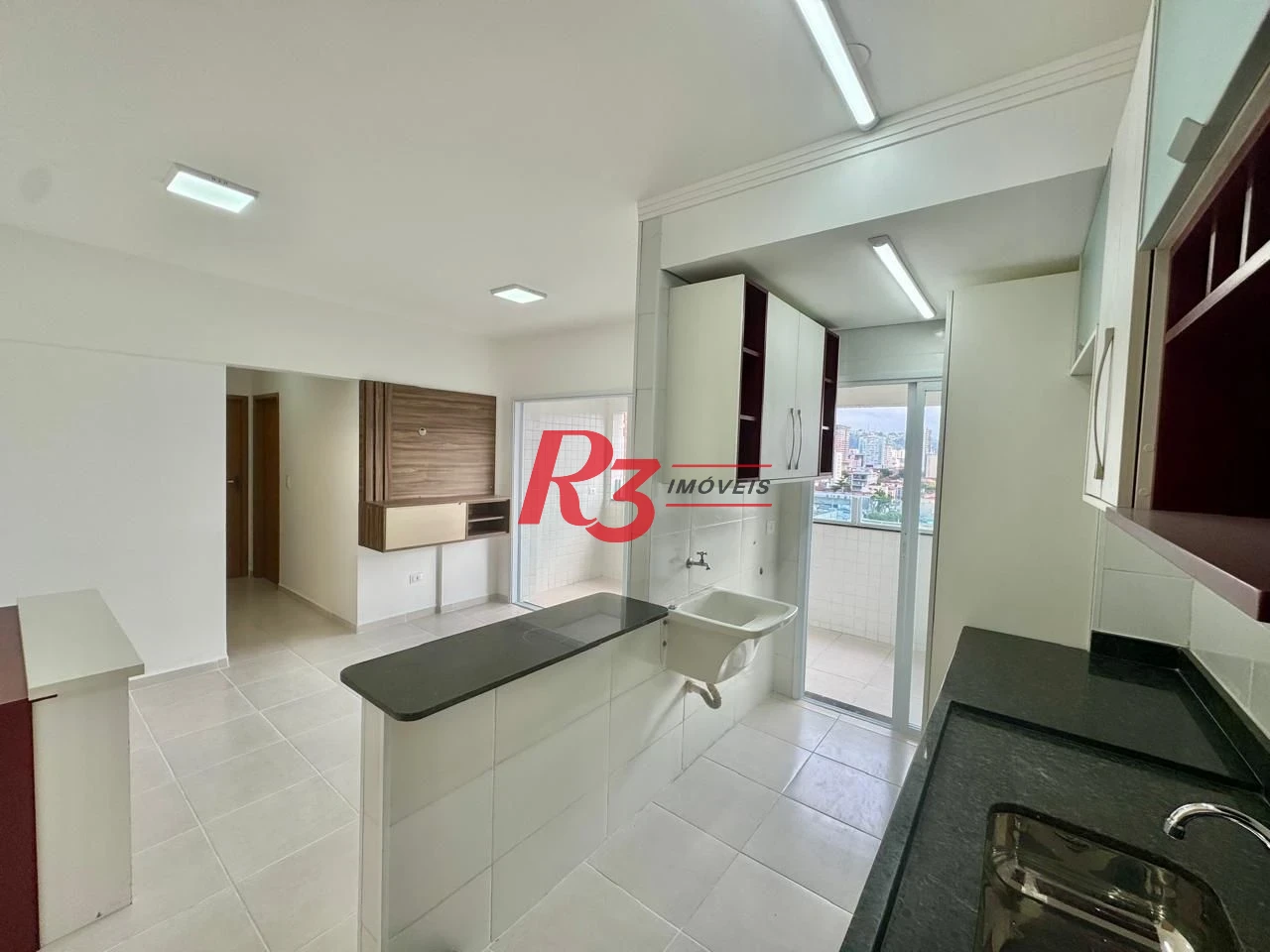 Apartamento com 2 dormitórios à venda, 59 m² por R$ 535.000,00 - Macuco - Santos/SP