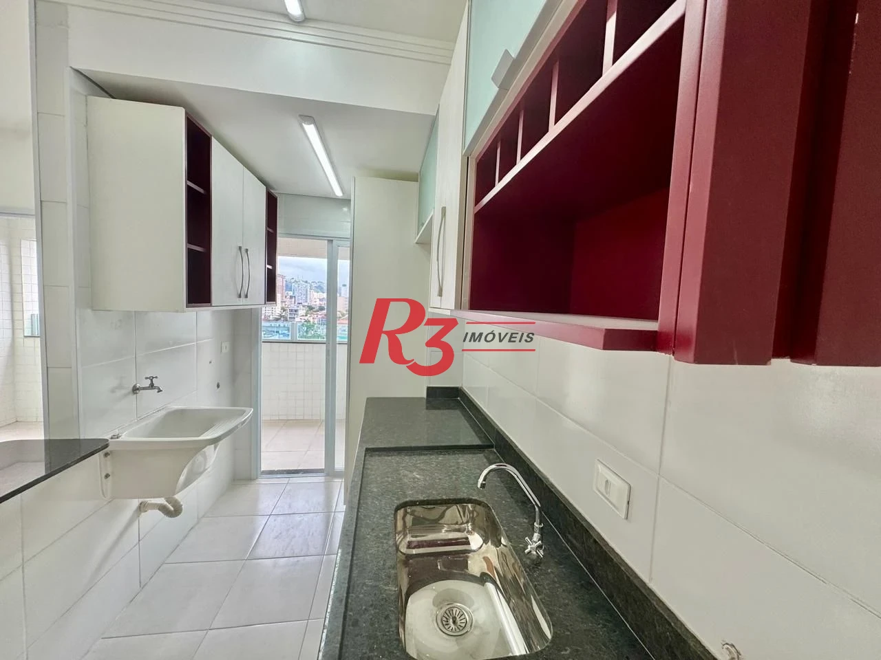 Apartamento com 2 dormitórios à venda, 59 m² por R$ 535.000,00 - Macuco - Santos/SP