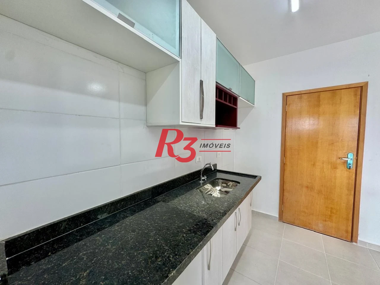 Apartamento com 2 dormitórios à venda, 59 m² por R$ 535.000,00 - Macuco - Santos/SP