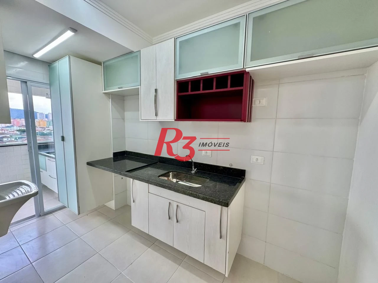 Apartamento com 2 dormitórios à venda, 59 m² por R$ 535.000,00 - Macuco - Santos/SP