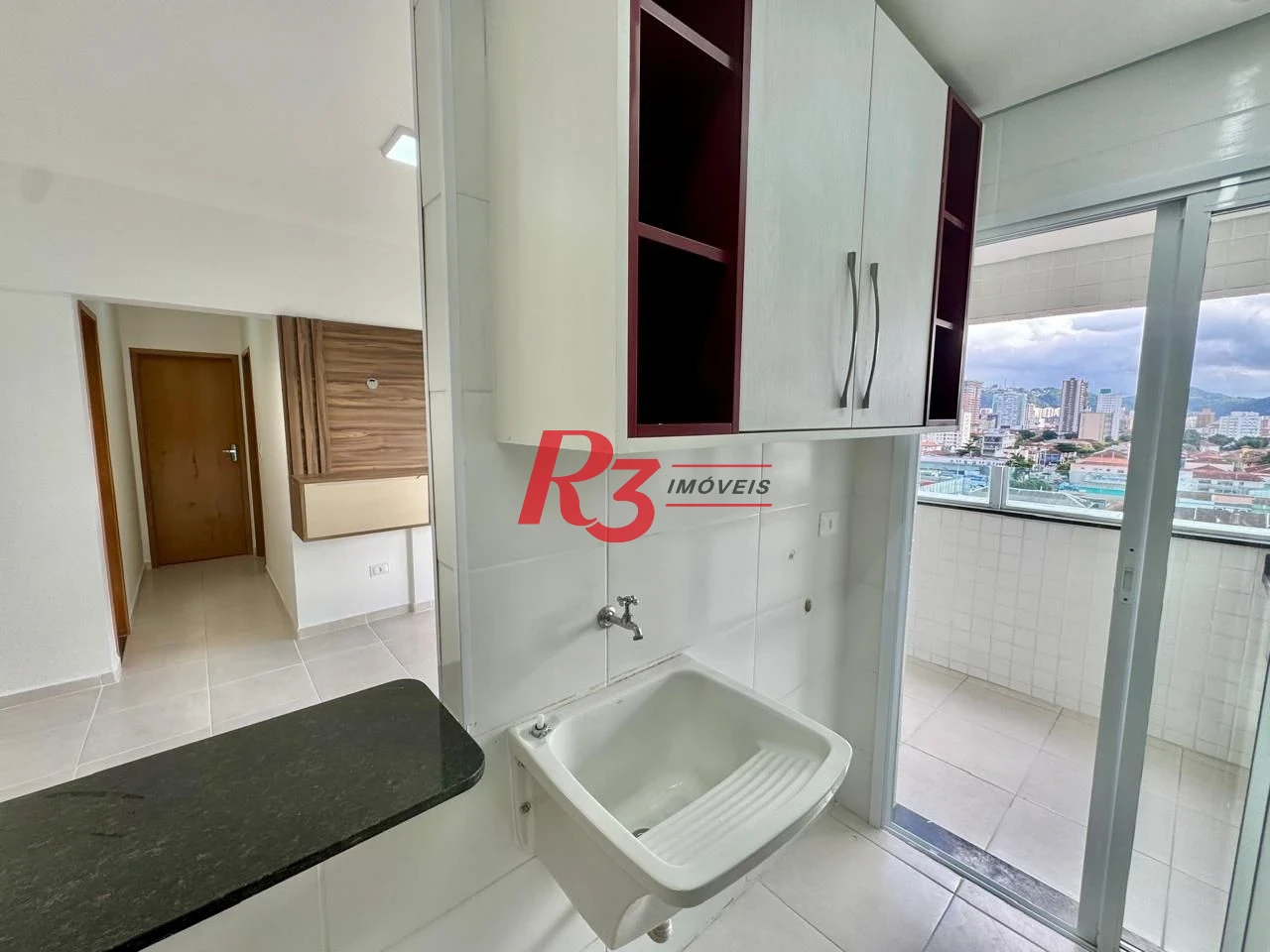 Apartamento com 2 dormitórios à venda, 59 m² por R$ 535.000,00 - Macuco - Santos/SP