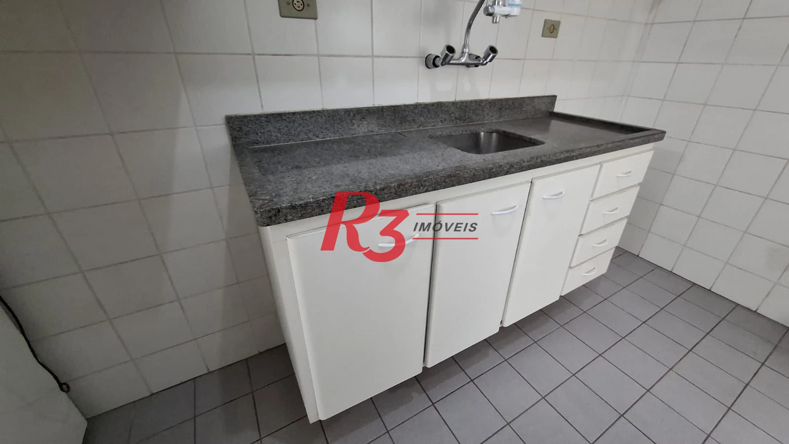 Apartamento com 1 dormitório à venda, 52 m² por R$ 380.000,00 - Encruzilhada - Santos/SP