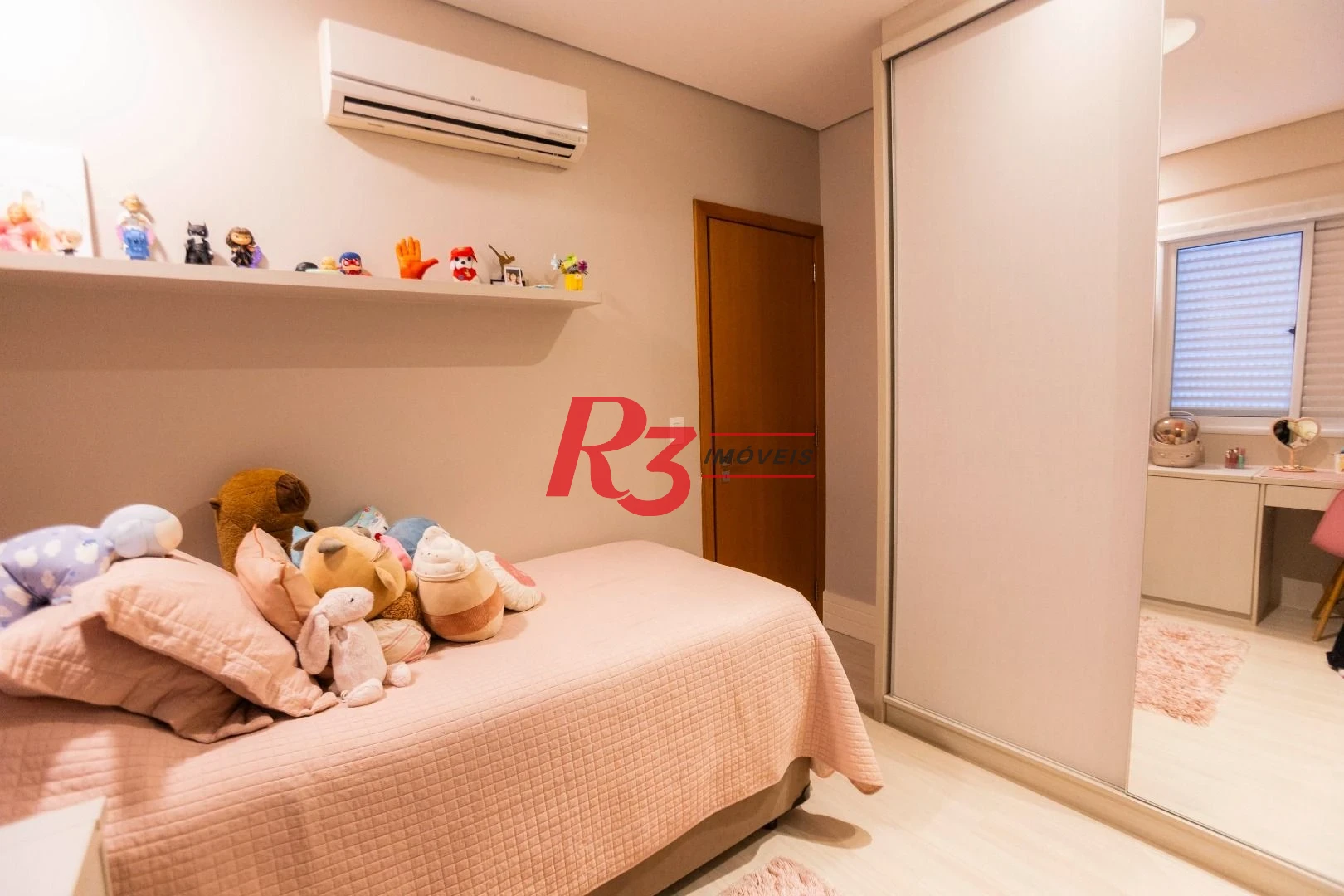 Apartamento com 3 dormitórios à venda, 123 m² por R$ 1.600.000,00 - Pompéia - Santos/SP