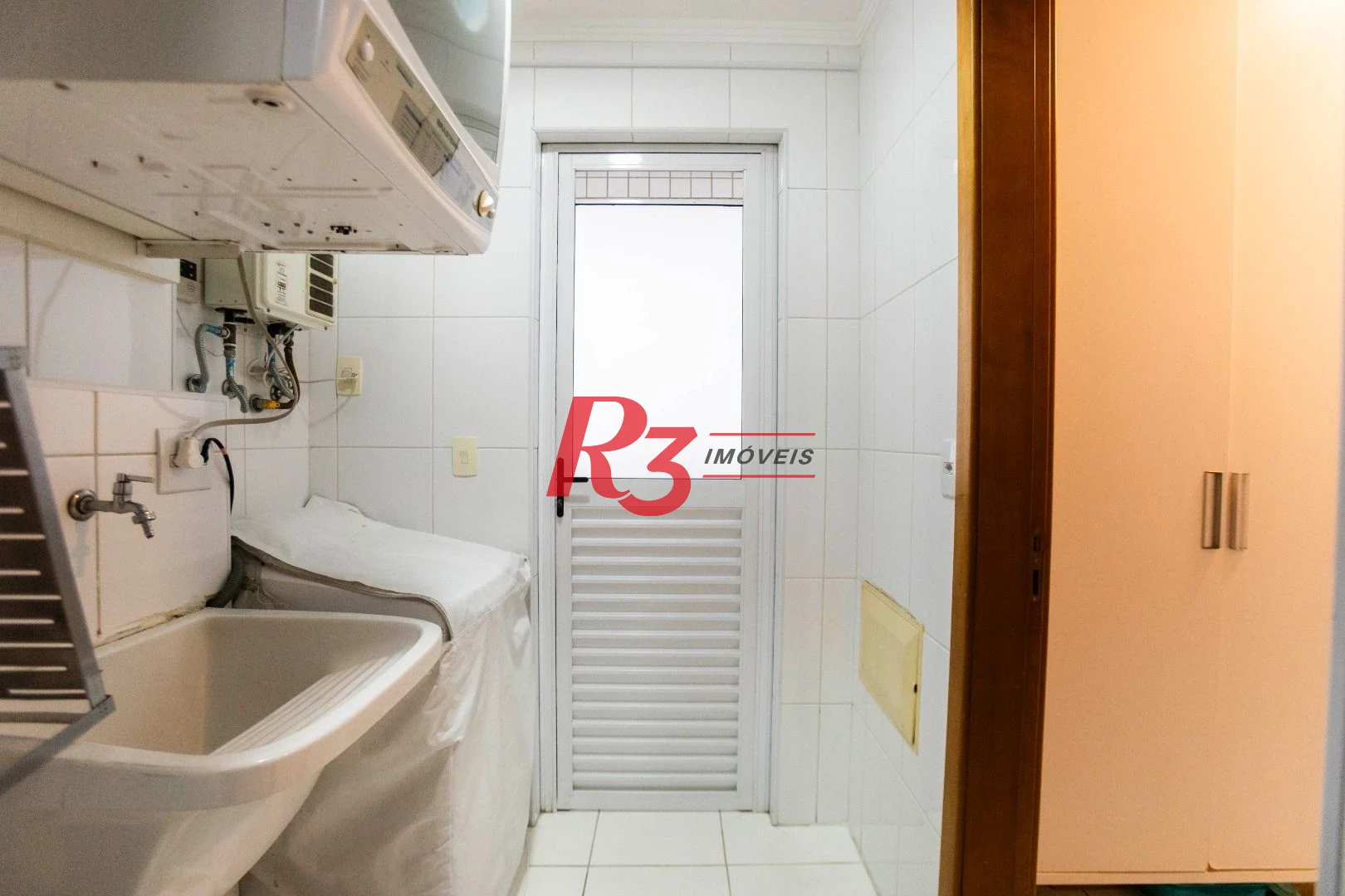 Apartamento com 3 dormitórios à venda, 123 m² por R$ 1.600.000,00 - Pompéia - Santos/SP