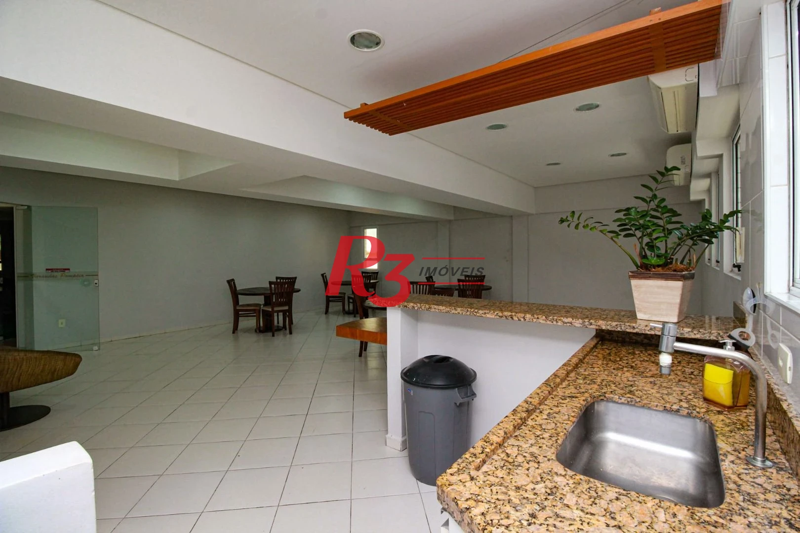 Apartamento com 3 dormitórios à venda, 123 m² por R$ 1.600.000,00 - Pompéia - Santos/SP
