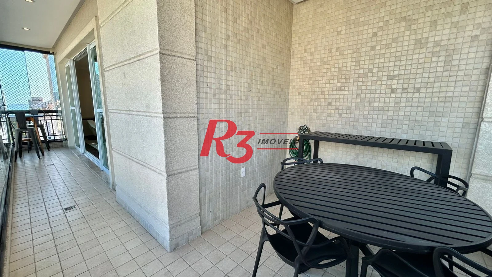 Apartamento com 3 dormitórios para alugar, 138 m² por R$ 16.000,00/mês - Gonzaga - Santos/SP