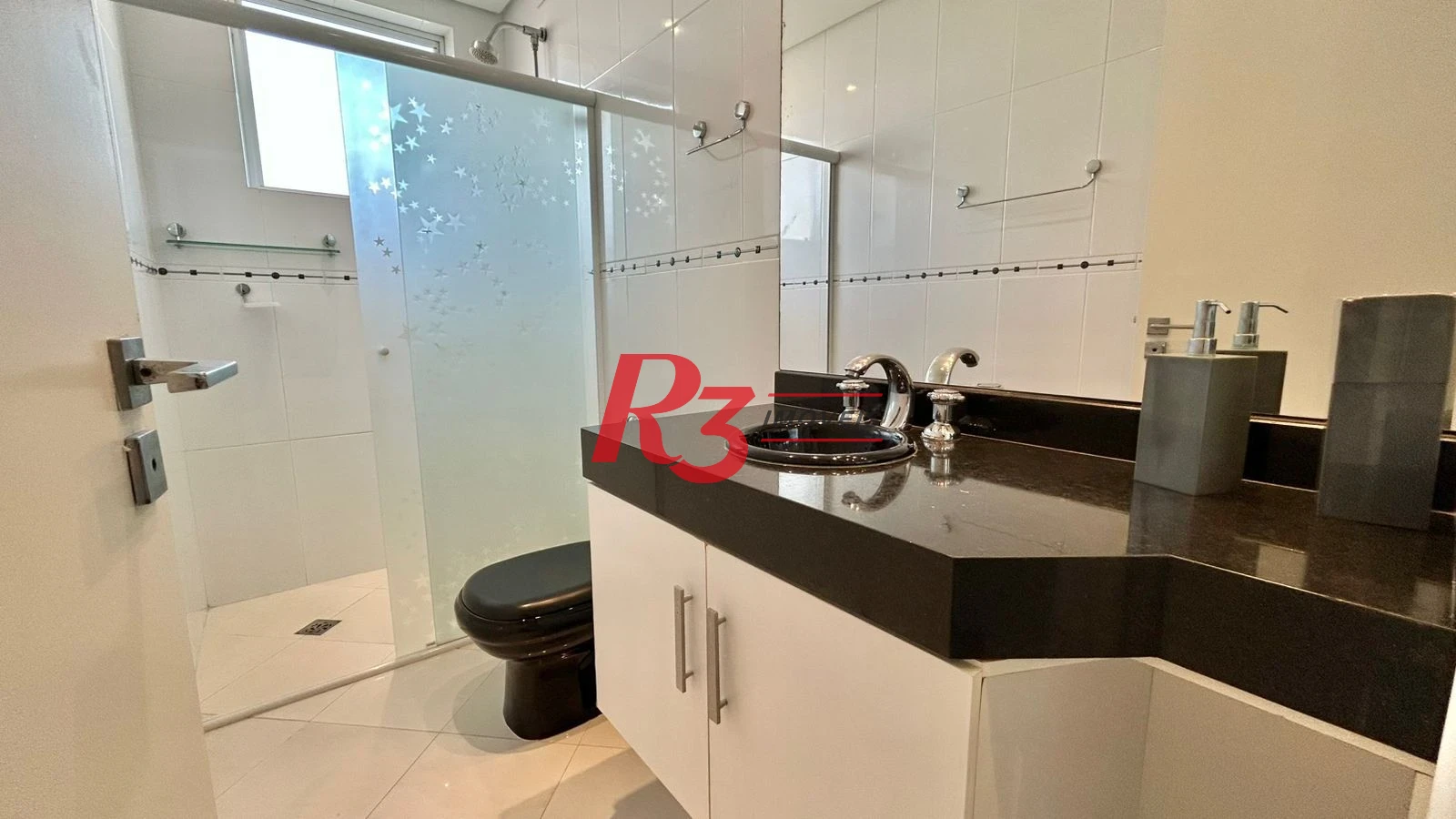 Apartamento com 3 dormitórios para alugar, 138 m² por R$ 16.000,00/mês - Gonzaga - Santos/SP