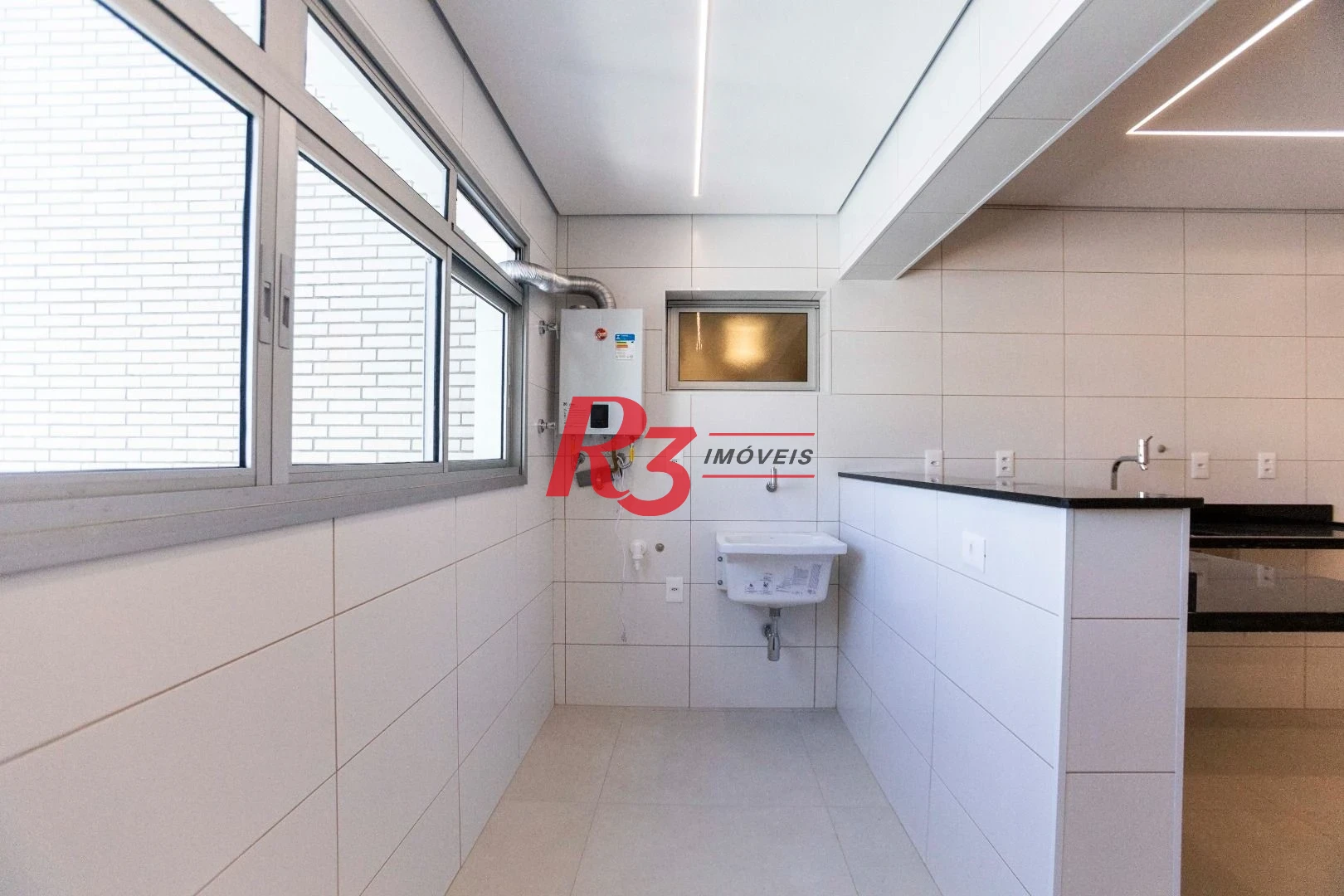 Apartamento com 3 dormitórios à venda, 163 m² por R$ 2.800.000,00 - Aparecida - Santos/SP