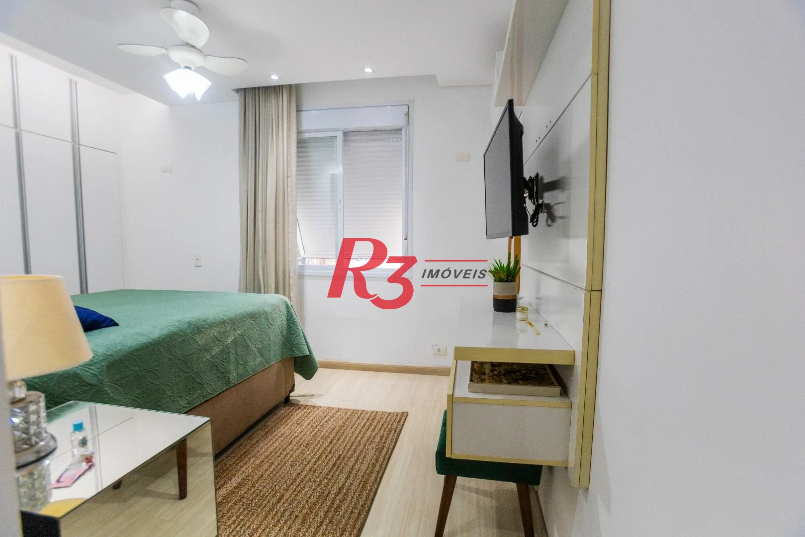 Apartamento com 3 dormitórios à venda, 124 m² por R$ 980.000,00 - Gonzaga - Santos/SP