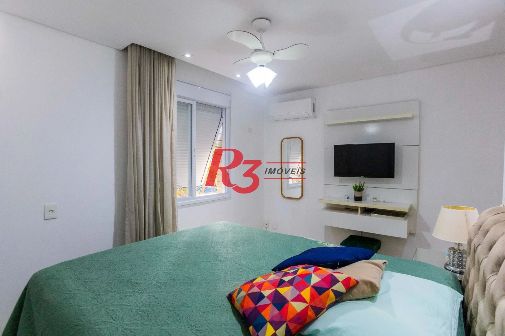 Apartamento com 3 dormitórios à venda, 124 m² por R$ 980.000,00 - Gonzaga - Santos/SP