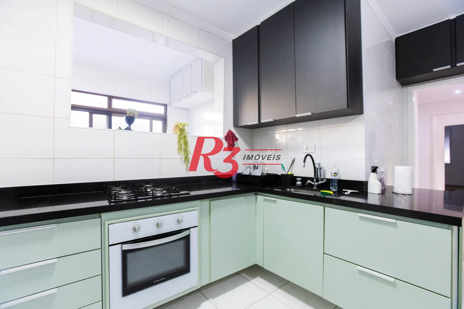 Apartamento com 3 dormitórios à venda, 124 m² por R$ 980.000,00 - Gonzaga - Santos/SP