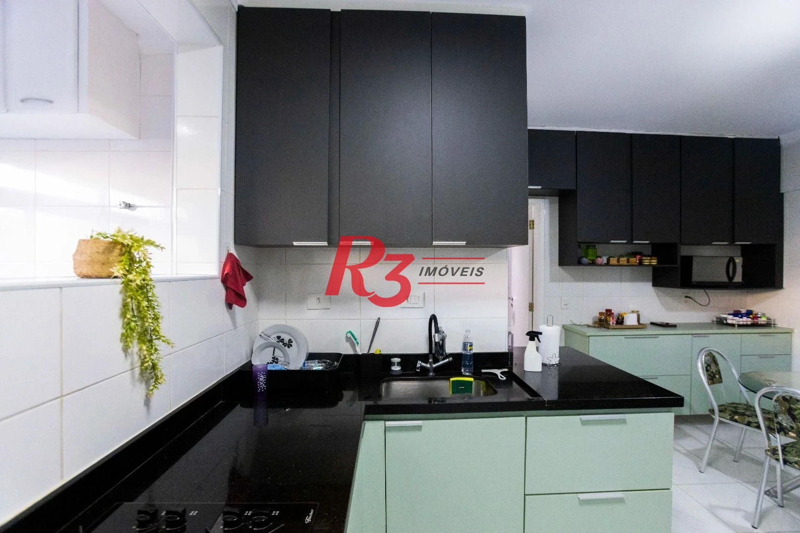Apartamento com 3 dormitórios à venda, 124 m² por R$ 980.000,00 - Gonzaga - Santos/SP