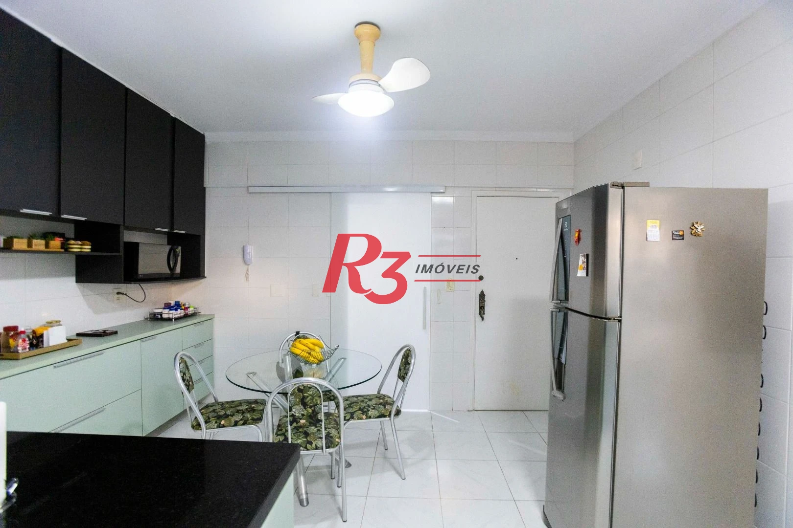 Apartamento com 3 dormitórios à venda, 124 m² por R$ 980.000,00 - Gonzaga - Santos/SP