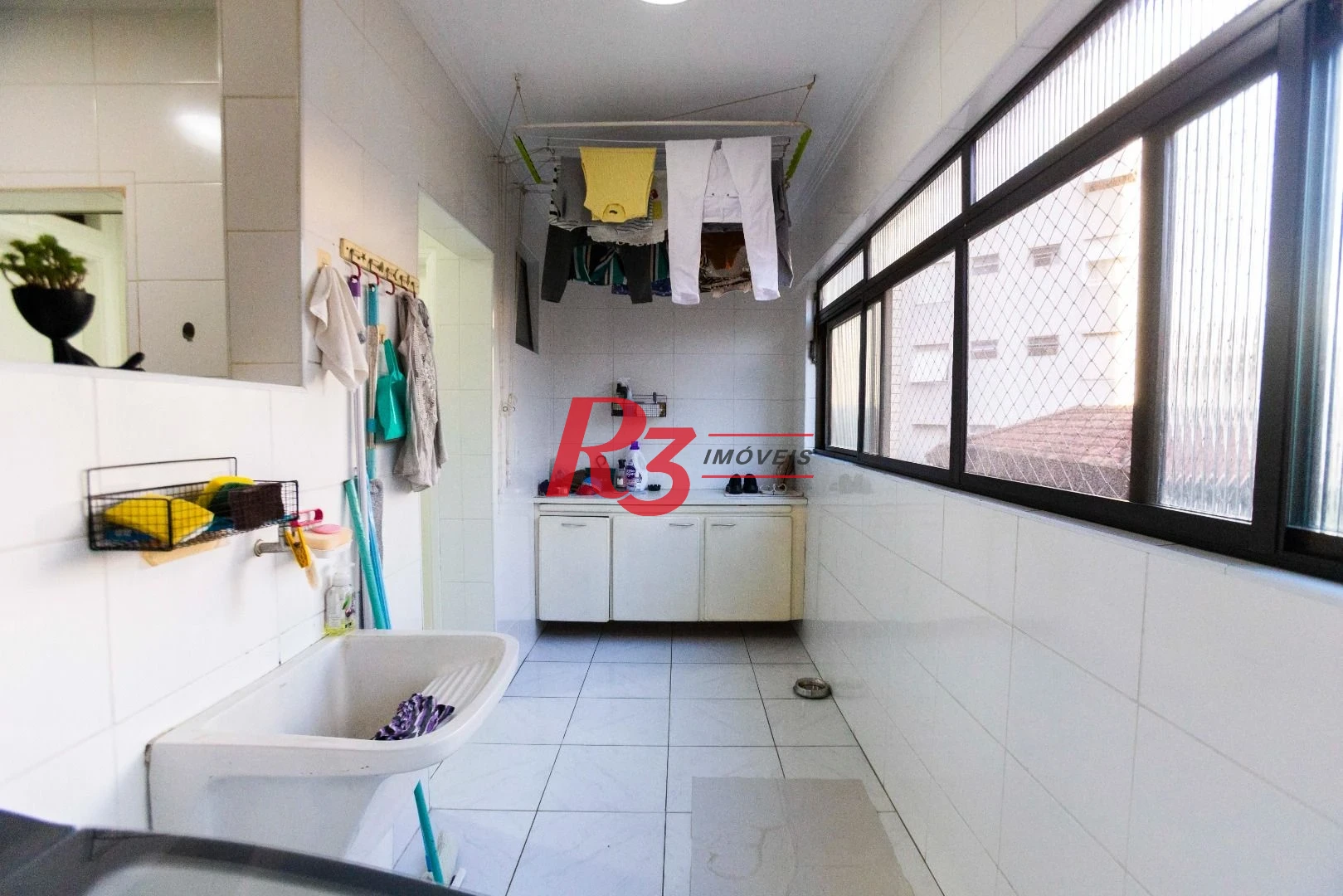 Apartamento com 3 dormitórios à venda, 124 m² por R$ 980.000,00 - Gonzaga - Santos/SP