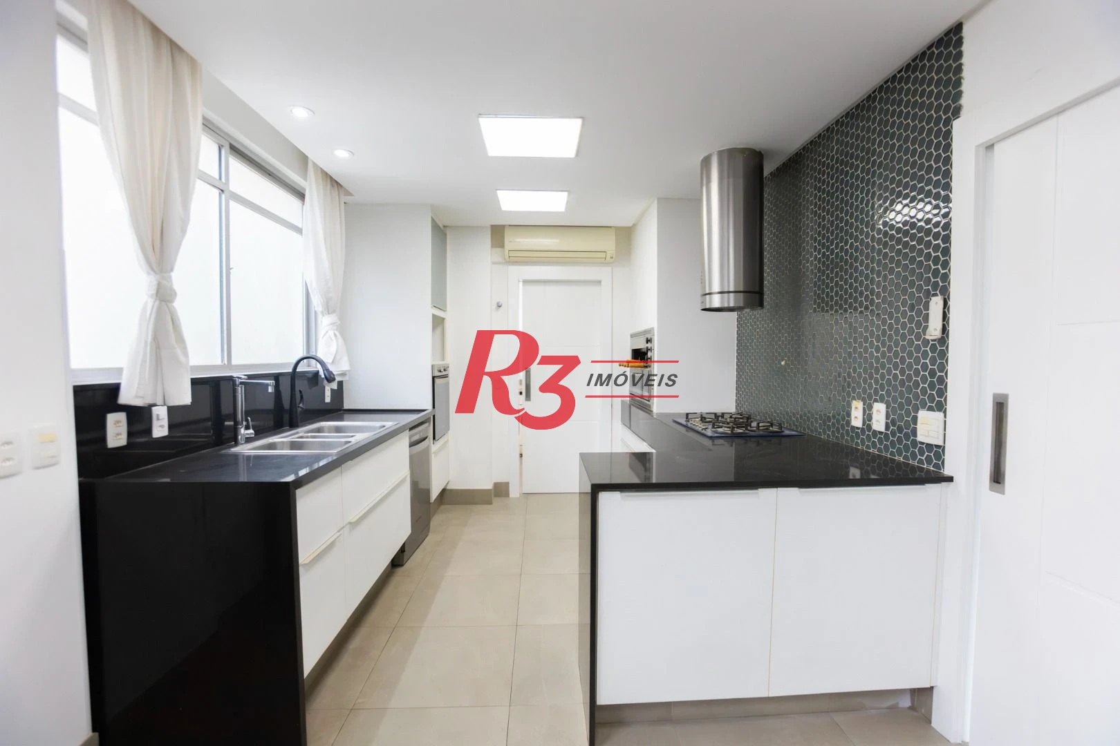 Apartamento à venda, 304 m² por R$ 2.479.000,00 - Boqueirão - Santos/SP