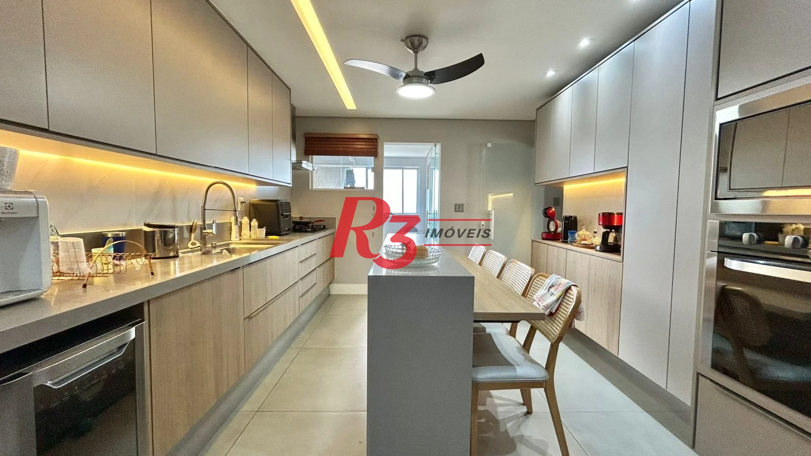Apartamento com 4 dormitórios à venda, 206 m² por R$ 1.800.000,00 - Aparecida - Santos/SP