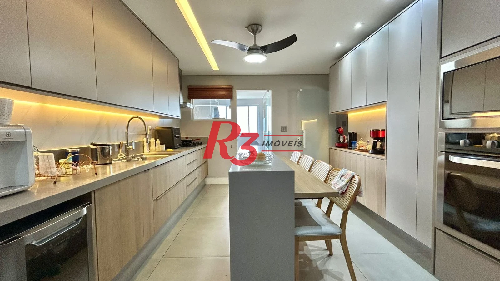 Apartamento com 4 dormitórios à venda, 206 m² por R$ 1.800.000,00 - Aparecida - Santos/SP