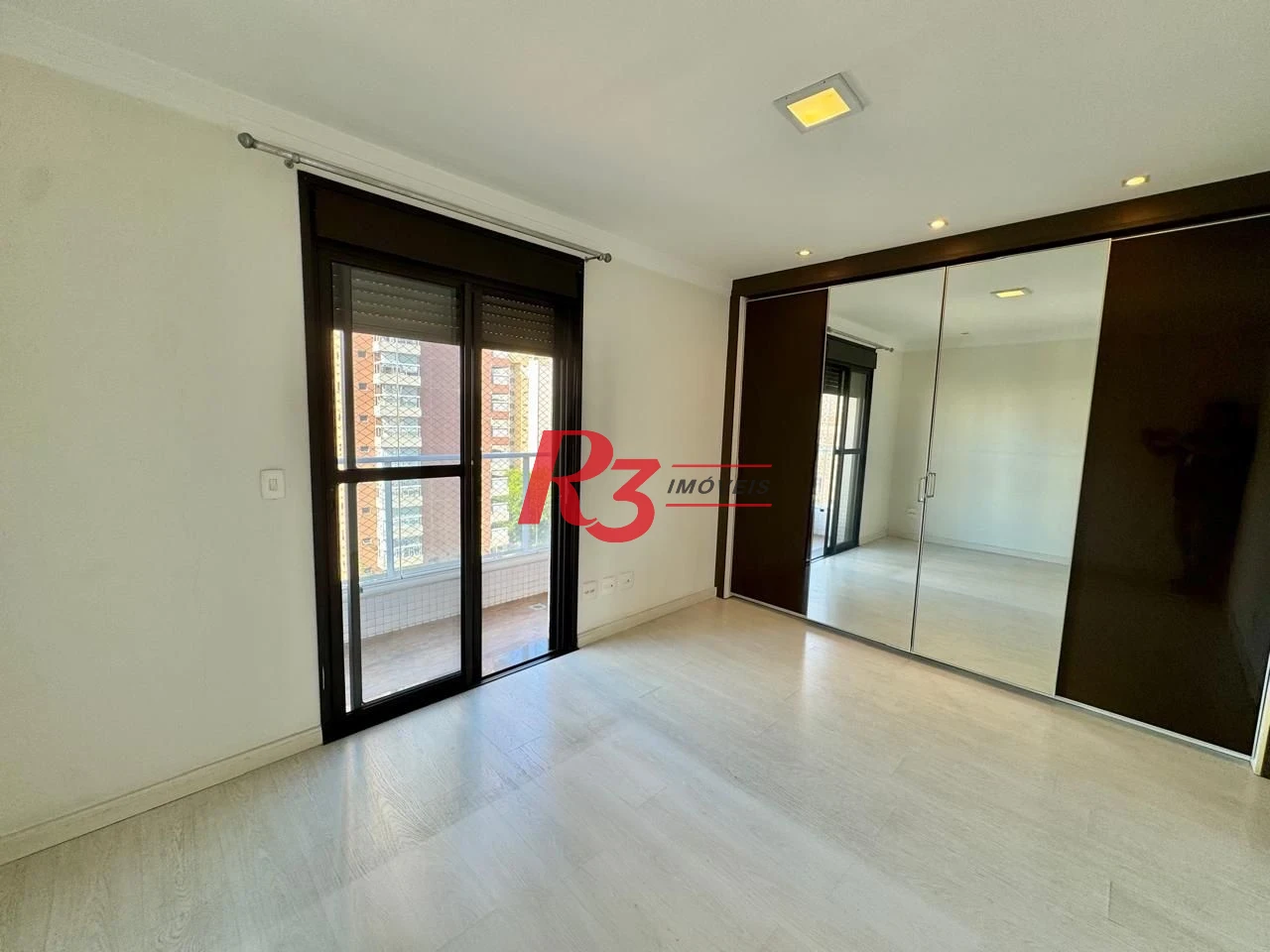 Apartamento com 3 dormitórios à venda, 139 m² por R$ 1.650.000,00 - Gonzaga - Santos/SP