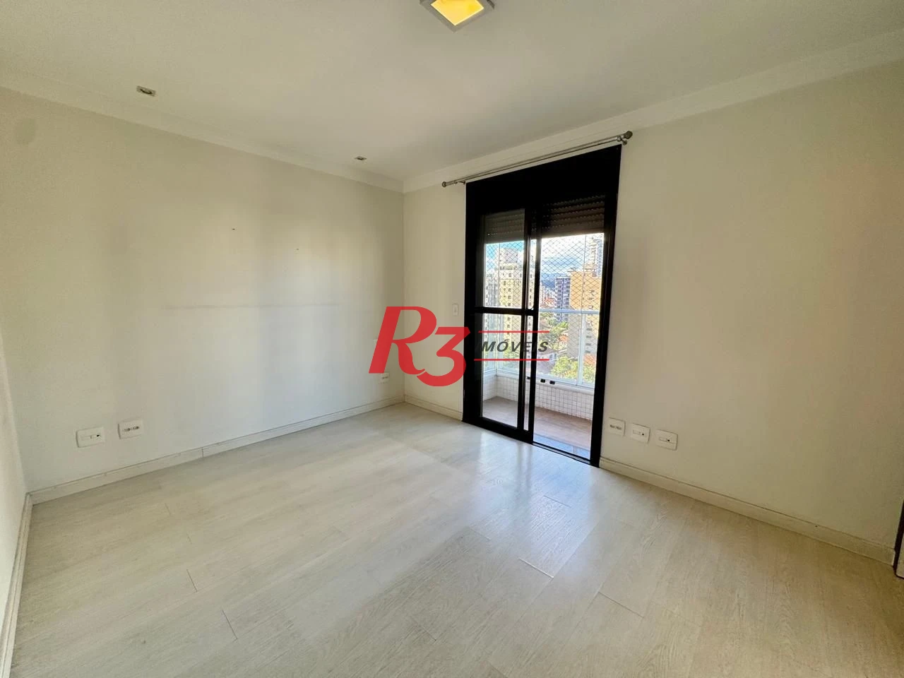 Apartamento com 3 dormitórios à venda, 139 m² por R$ 1.650.000,00 - Gonzaga - Santos/SP