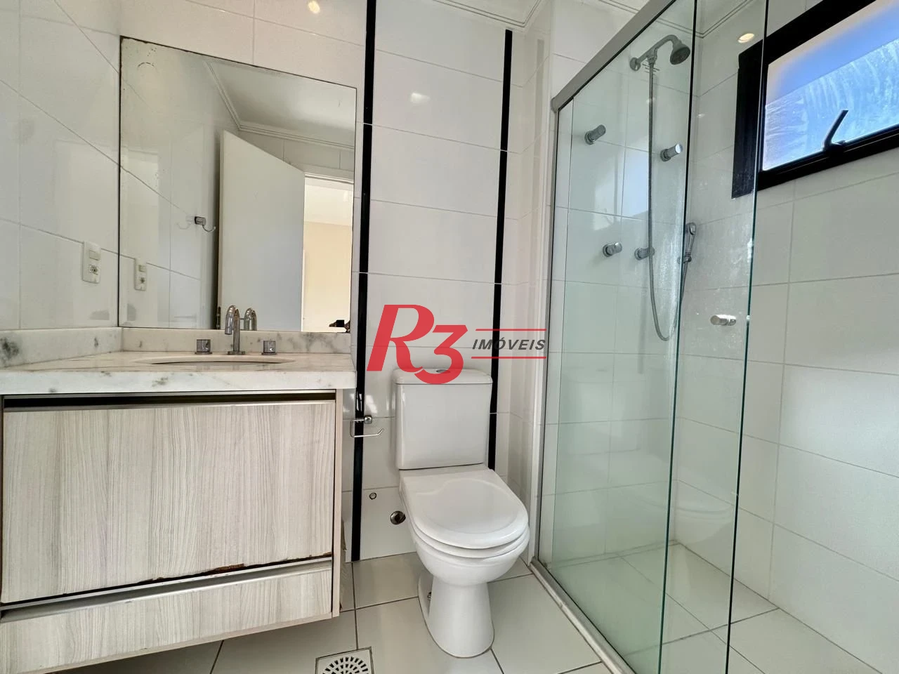 Apartamento com 3 dormitórios à venda, 139 m² por R$ 1.650.000,00 - Gonzaga - Santos/SP