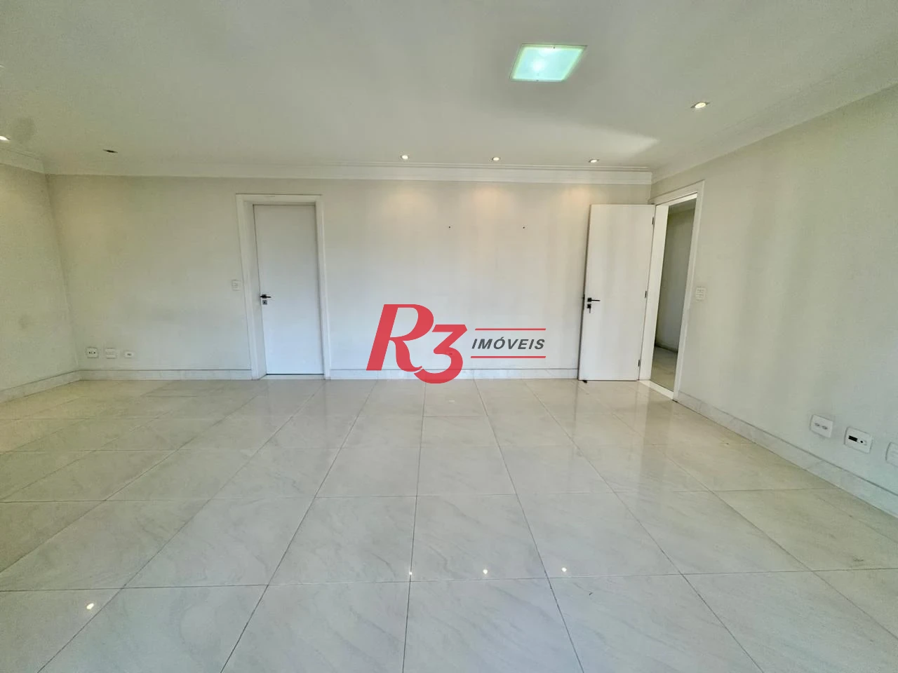 Apartamento com 3 dormitórios à venda, 139 m² por R$ 1.650.000,00 - Gonzaga - Santos/SP