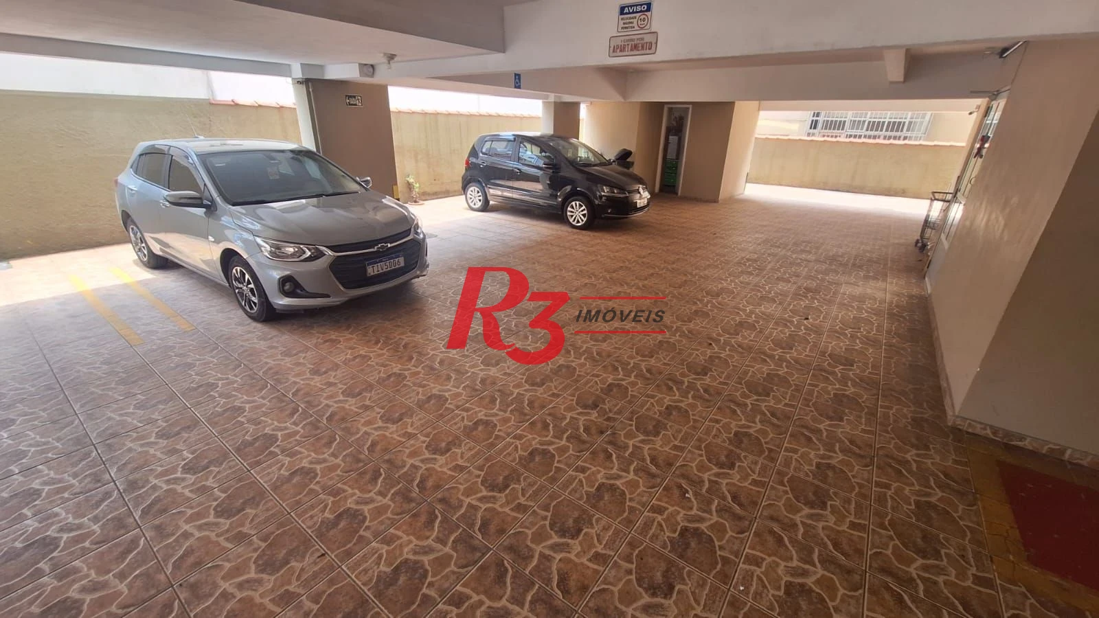 Apartamento com 2 dormitórios à venda, 85 m² por R$ 385.000,00 - Itararé - São Vicente/SP