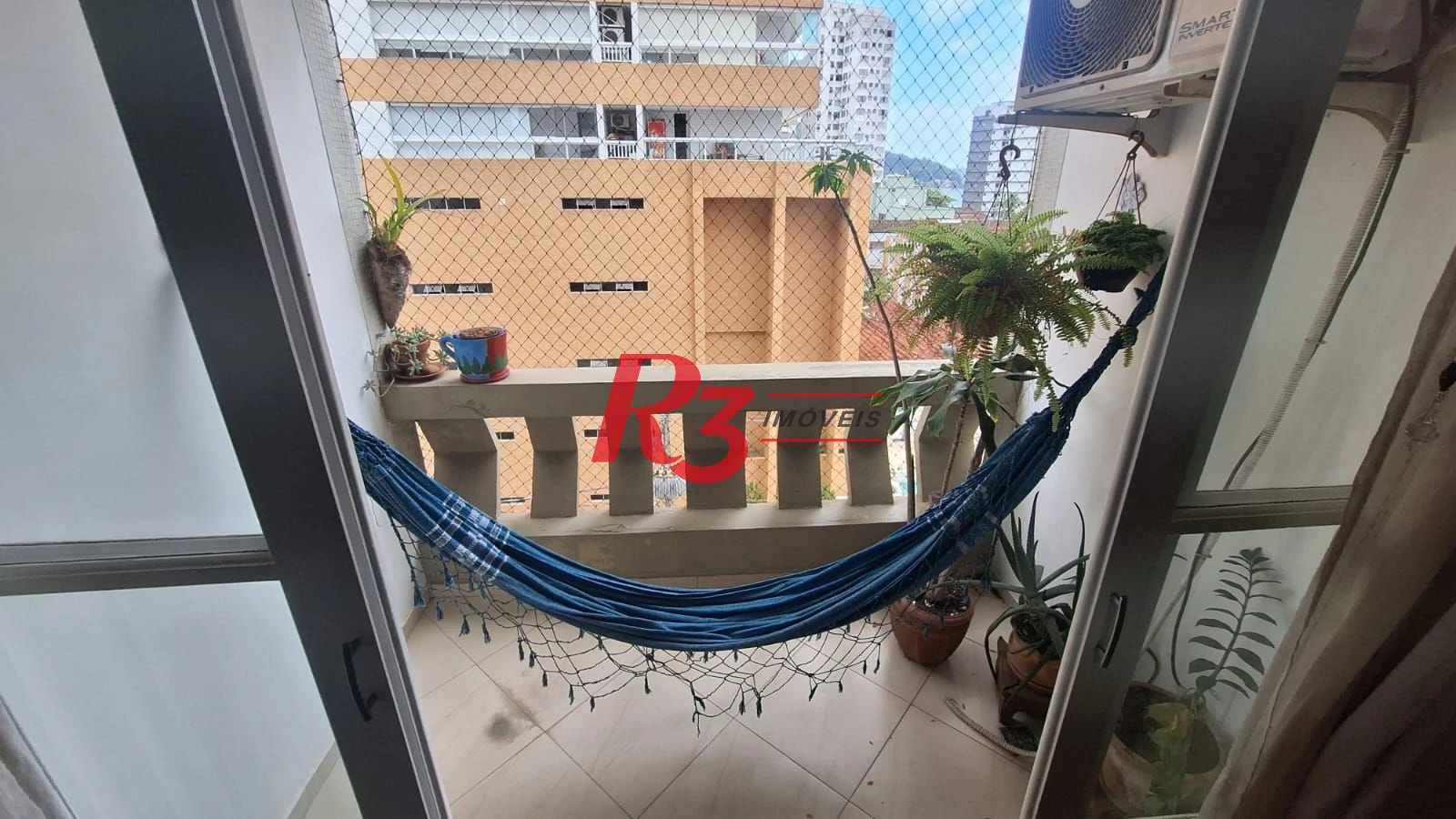Apartamento com 2 dormitórios à venda, 85 m² por R$ 385.000,00 - Itararé - São Vicente/SP