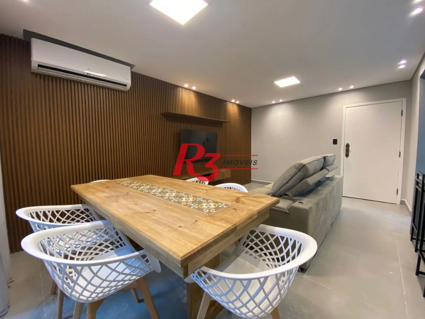 Apartamento com 2 dormitórios à venda, 119 m² por R$ 997.000,00 - Ponta da Praia - Santos/SP