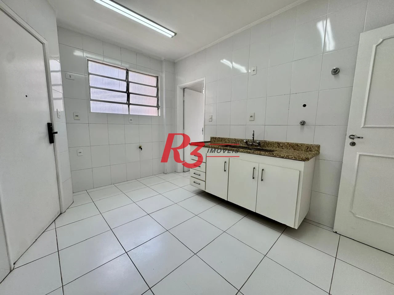 Apartamento com 3 dormitórios à venda, 125 m² por R$ 1.100.000,00 - José Menino - Santos/SP