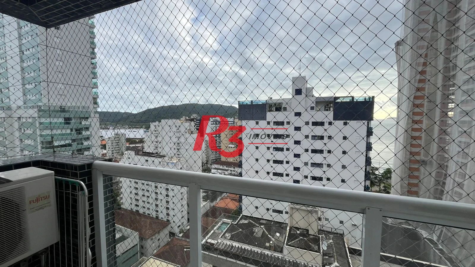 Apartamento com 1 dormitório para alugar, 44 m² por R$ 4.950,00/mês - Ponta da Praia - Santos/SP