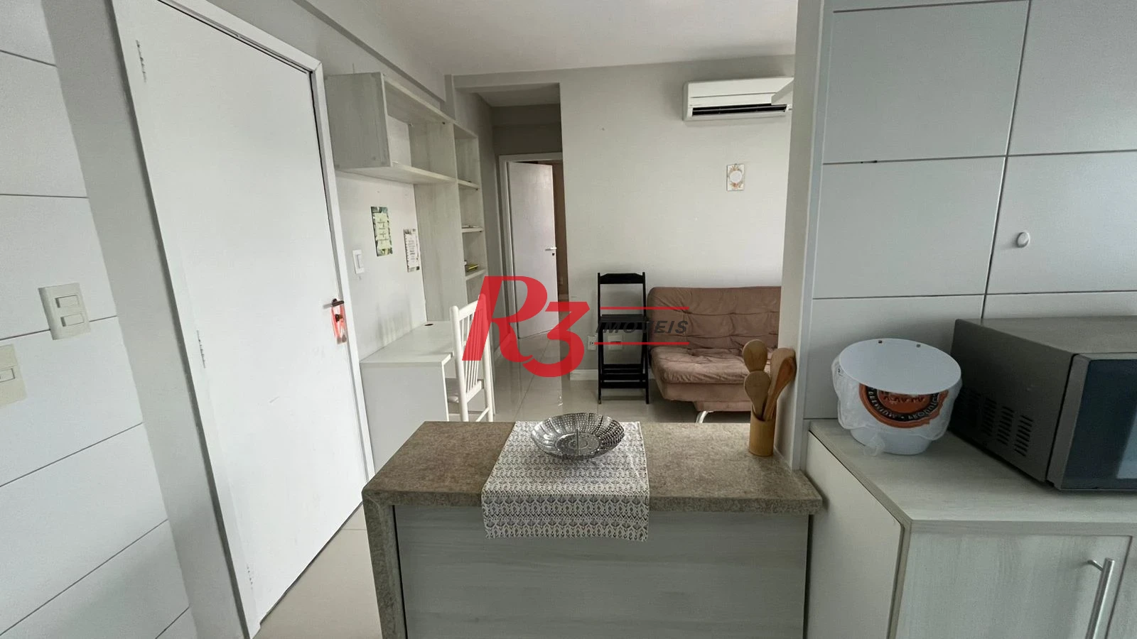 Apartamento com 1 dormitório para alugar, 44 m² por R$ 4.950,00/mês - Ponta da Praia - Santos/SP