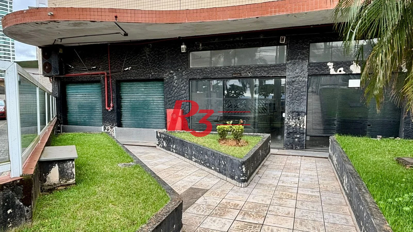 Loja, 92 m² - venda por R$ 800.000,00 ou aluguel por R$ 5.000,00/mês - Ponta da Praia - Santos/SP