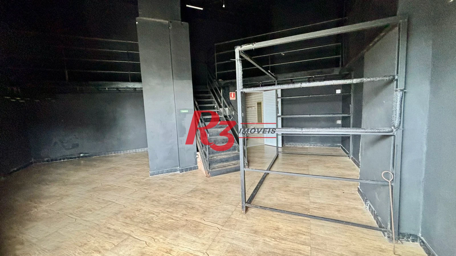 Loja, 92 m² - venda por R$ 800.000,00 ou aluguel por R$ 5.000,00/mês - Ponta da Praia - Santos/SP