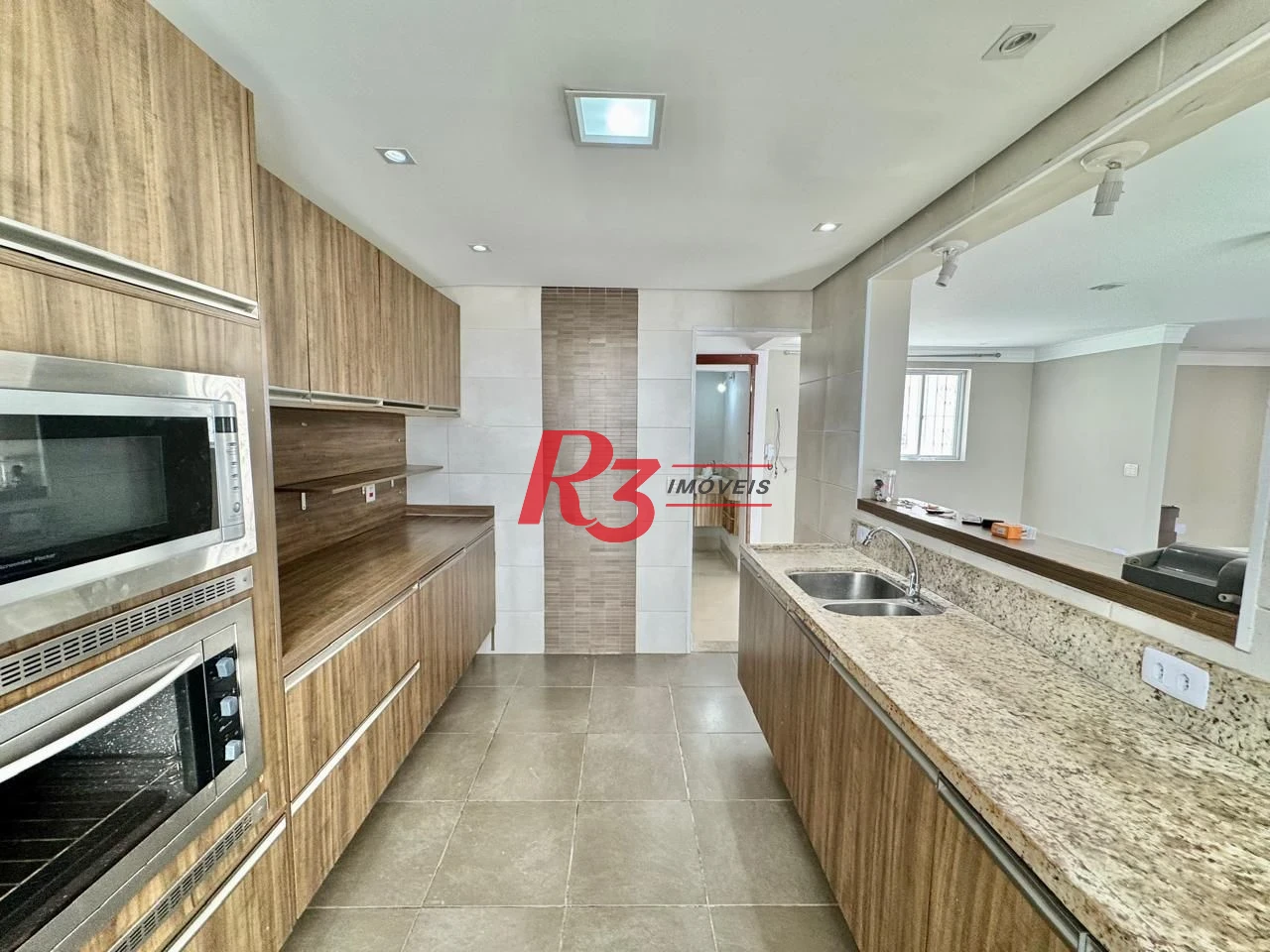Casa com 3 dormitórios à venda, 231 m² por R$ 1.500.000,00 - Gonzaguinha - São Vicente/SP