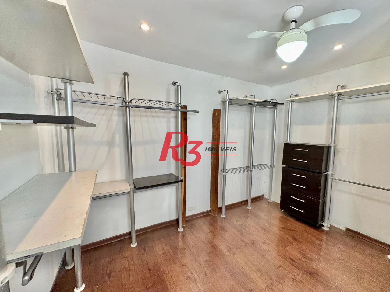 Casa com 3 dormitórios à venda, 231 m² por R$ 1.500.000,00 - Gonzaguinha - São Vicente/SP