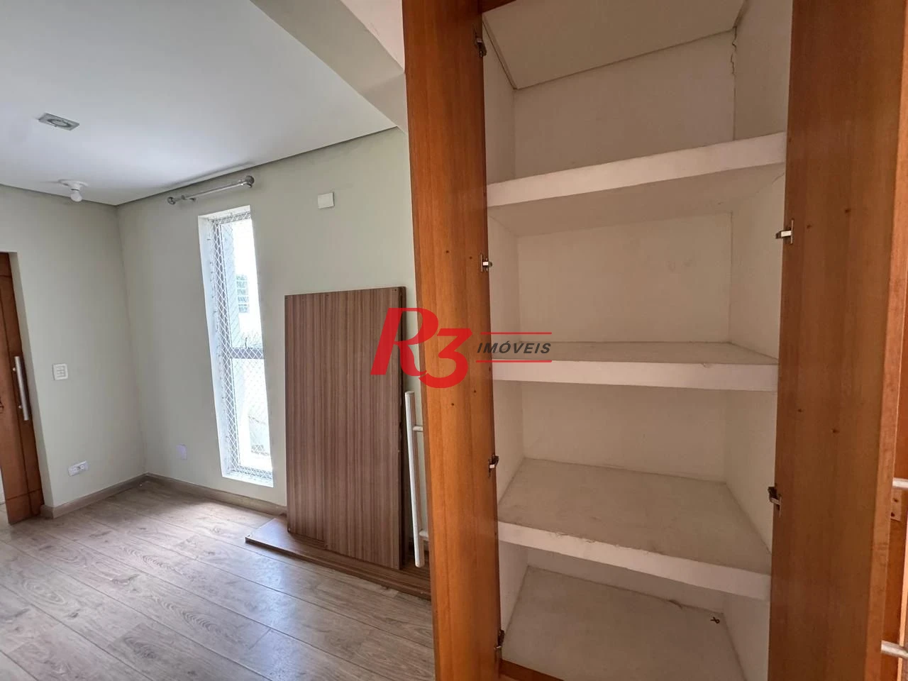 Casa com 3 dormitórios à venda, 231 m² por R$ 1.500.000,00 - Gonzaguinha - São Vicente/SP