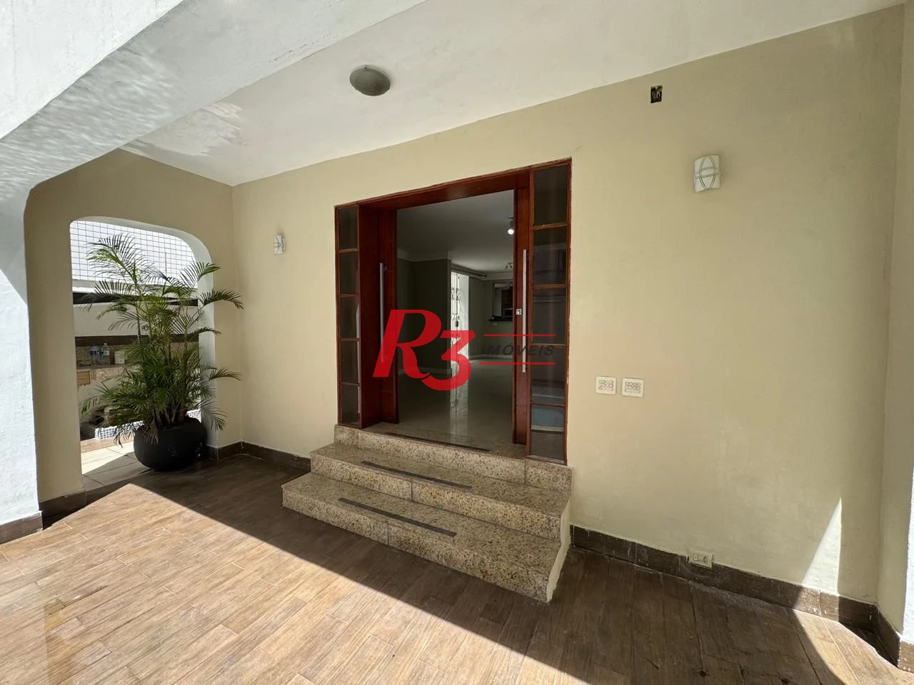 Casa com 3 dormitórios à venda, 231 m² por R$ 1.500.000,00 - Gonzaguinha - São Vicente/SP