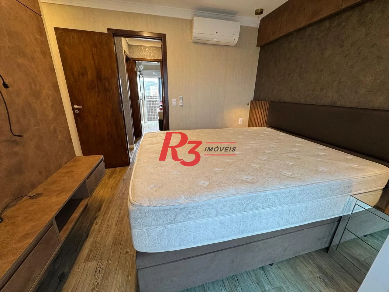 Apartamento Duplex com 3 dormitórios à venda, 115 m² por R$ 1.710.000,00 - Pompéia - Santos/SP