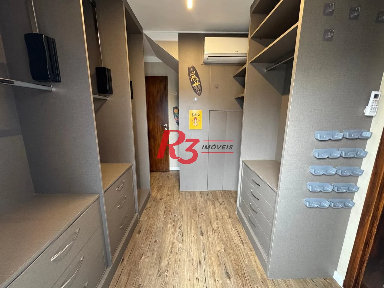 Apartamento Duplex com 3 dormitórios à venda, 115 m² por R$ 1.710.000,00 - Pompéia - Santos/SP