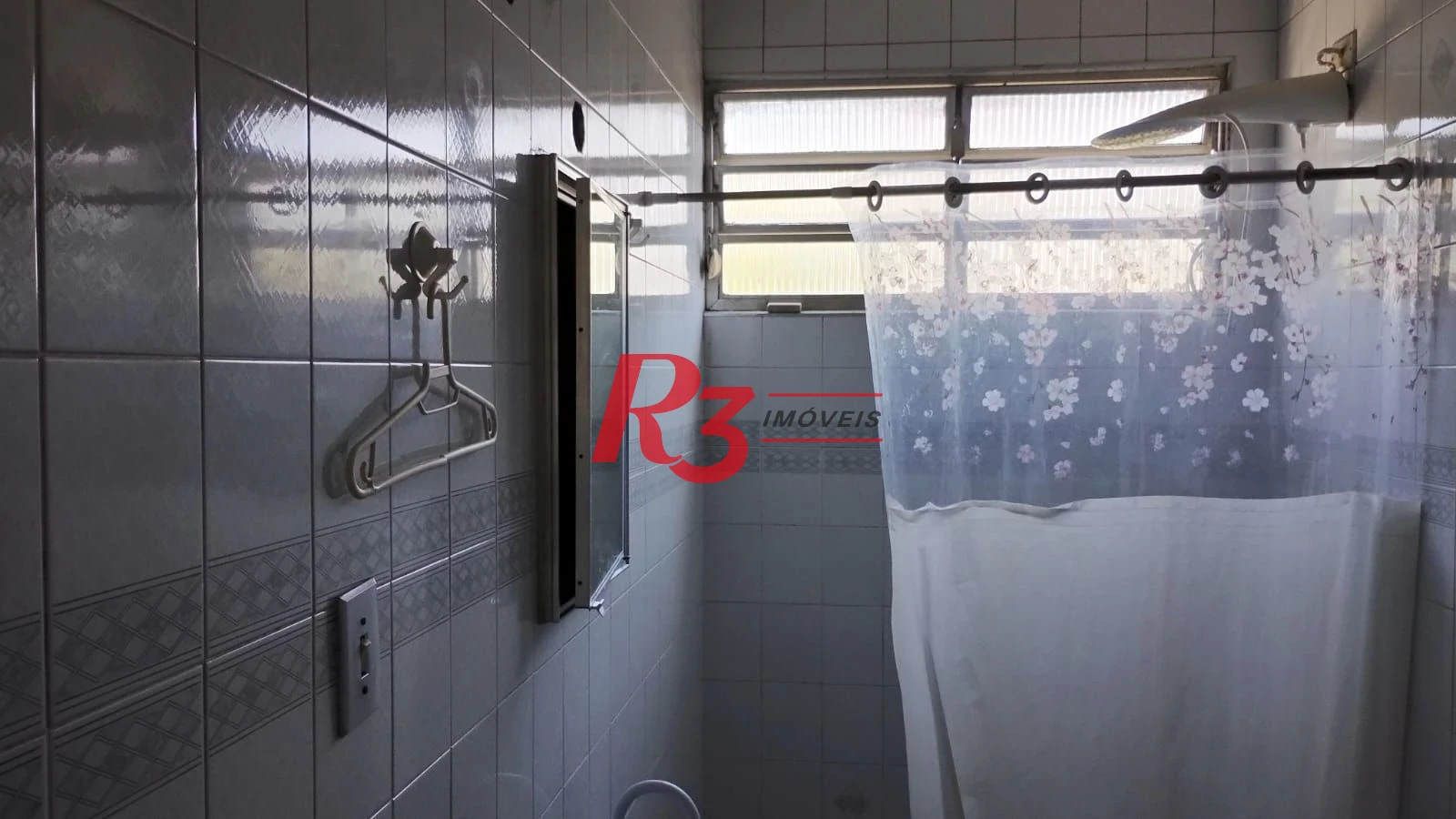 Apartamento com 3 dormitórios à venda, 69 m² por R$ 375.000,00 - Boqueirão - Santos/SP