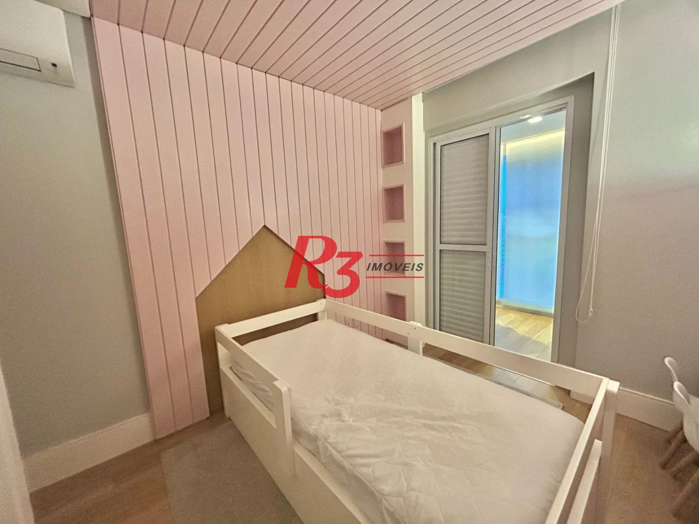Apartamento com 3 dormitórios à venda, 177 m² por R$ 3.280.000,00 - Boqueirão - Santos/SP