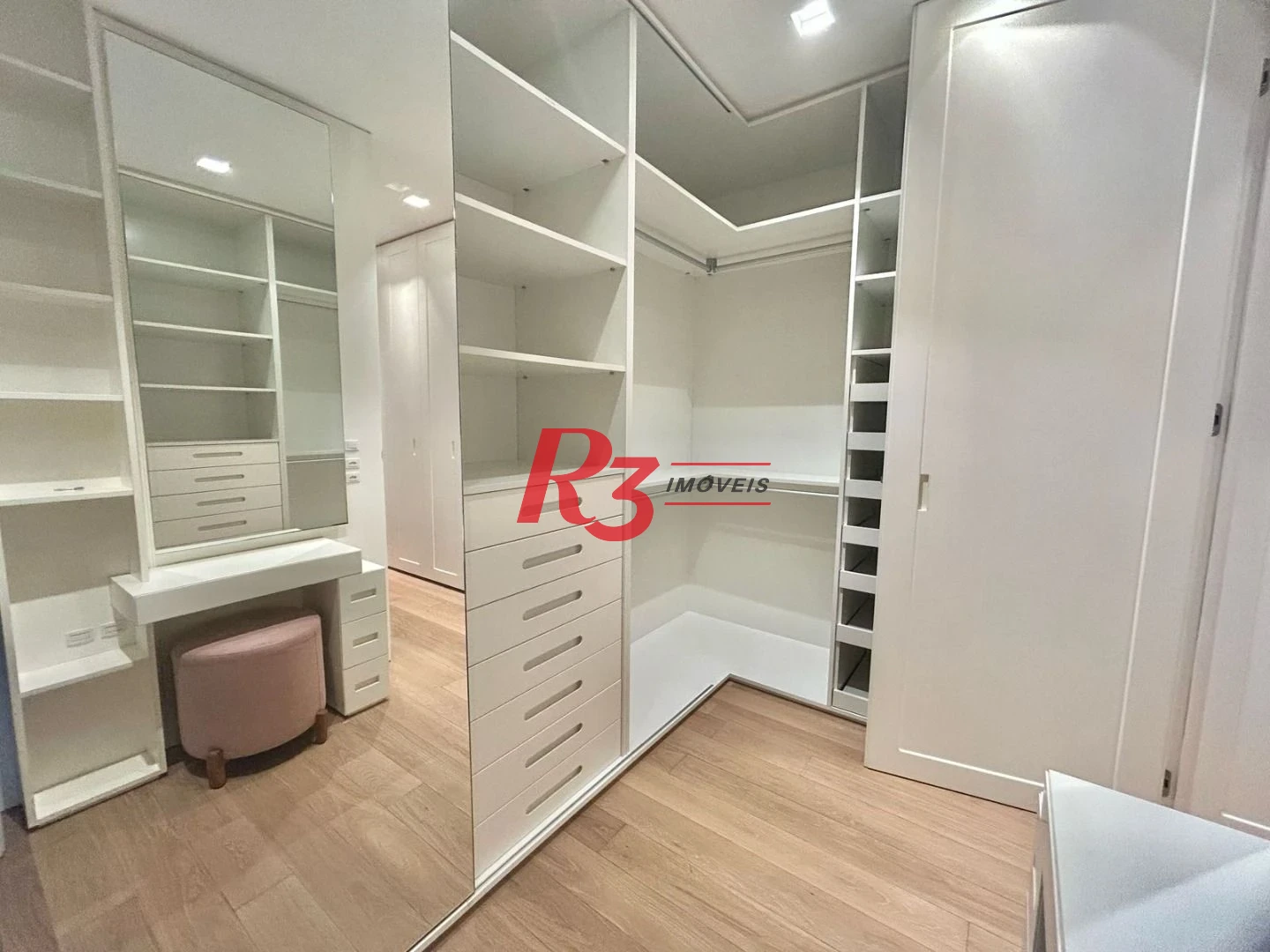 Apartamento com 3 dormitórios à venda, 177 m² por R$ 3.280.000,00 - Boqueirão - Santos/SP