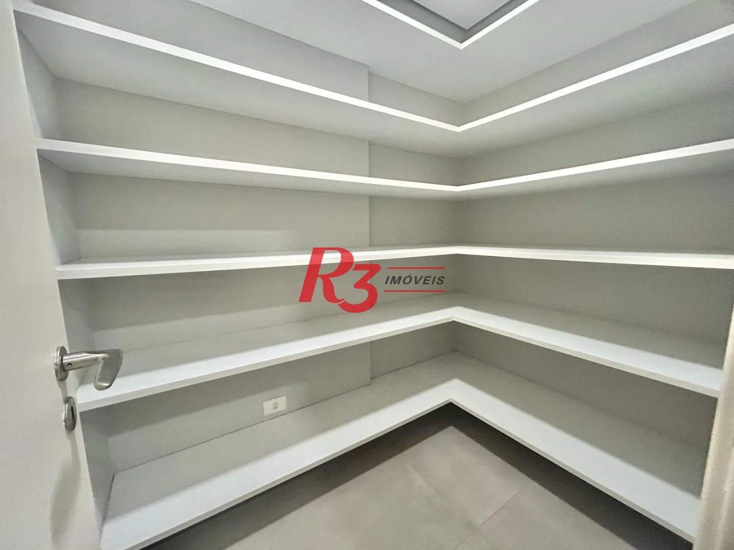 Apartamento com 3 dormitórios à venda, 177 m² por R$ 3.280.000,00 - Boqueirão - Santos/SP